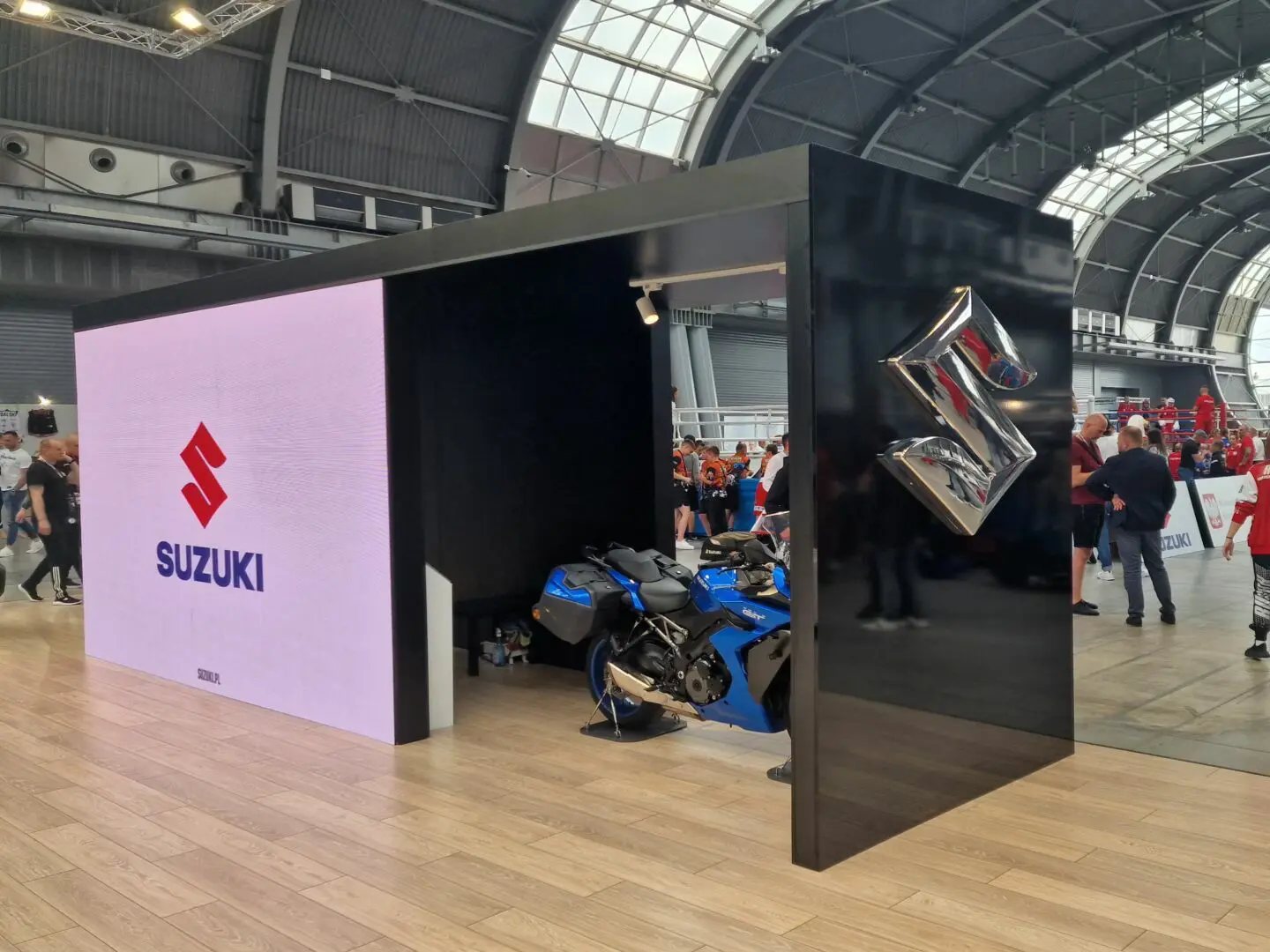 SUZUKI POLSKA - I Międzynarodowe Targi Branży Bokserskiej - realizacja Smartside Multimedia